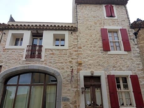 Le Patio Des Cigales