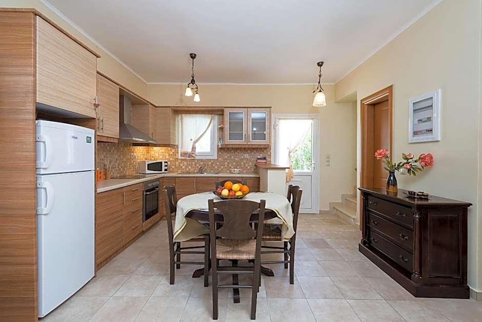 Lorenzo Villas with Private Pool, 200m from the beach, by ZanteWize