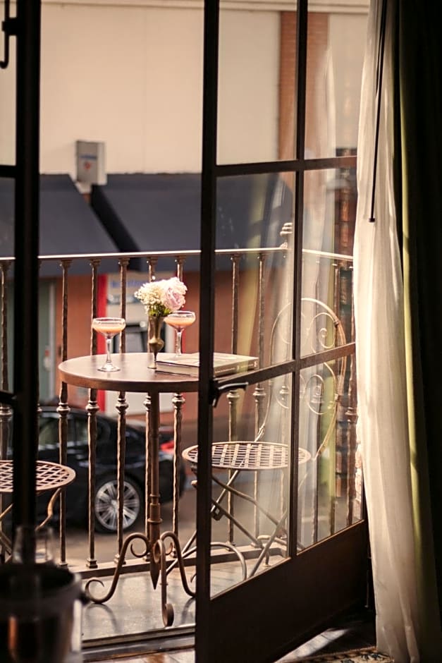 Granada Hotel & Bistro