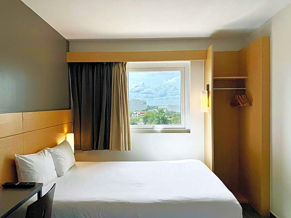 Ibis Merida