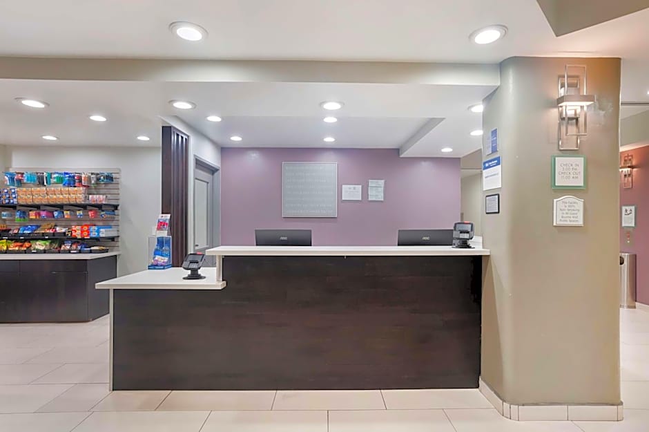 Best Western Plus Commerce Hotel