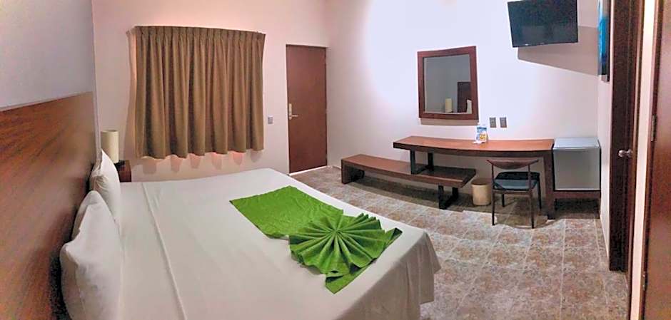 Hotel del Camino Real