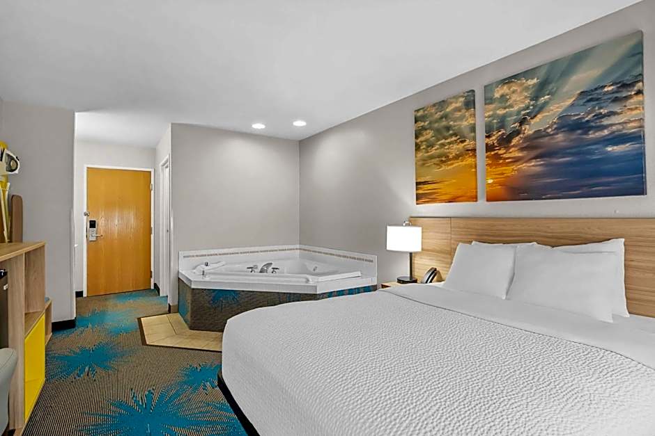 Days Inn by Wyndham Imlay City