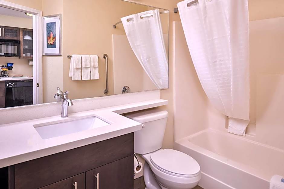 Candlewood Suites Kansas City By IHG