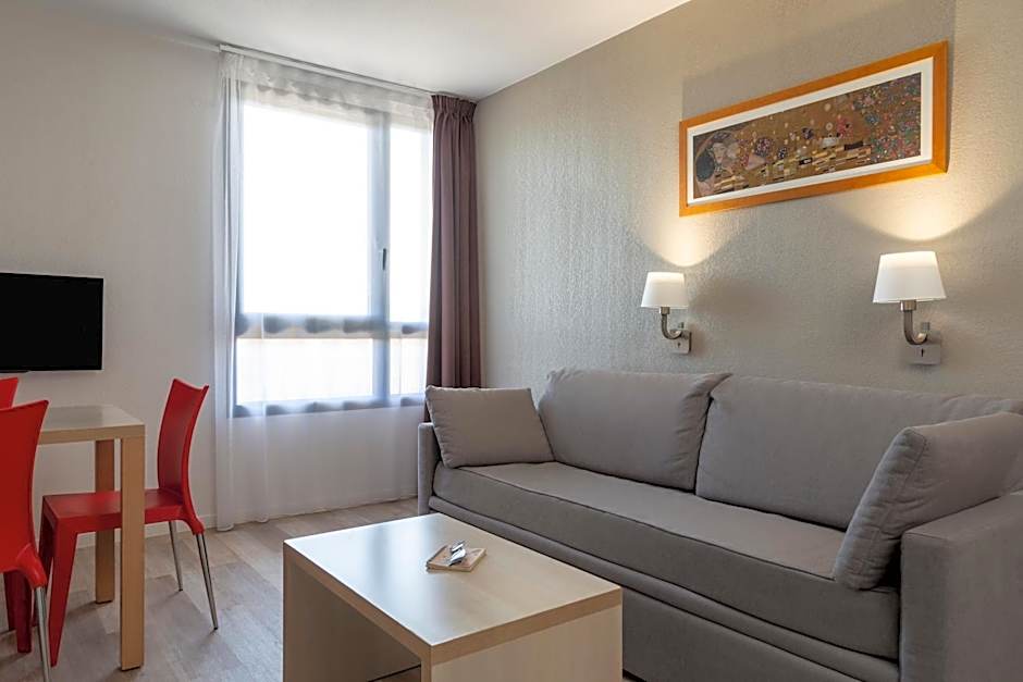 Adagio Access Avignon Aparthotel