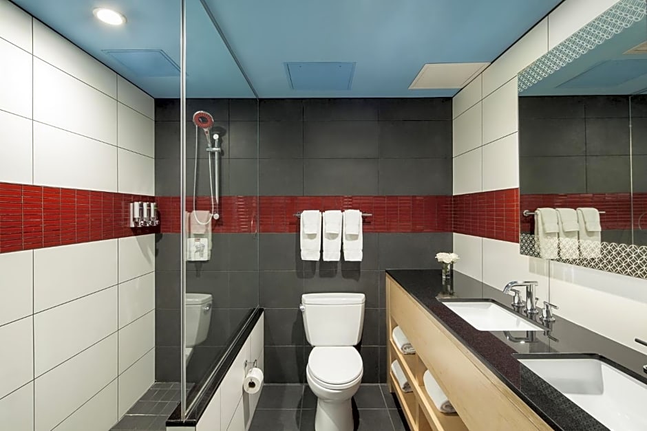 Tryp by Wyndham Times Square South