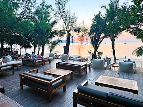 Sunny Cove Beach Resort Koh Phayam