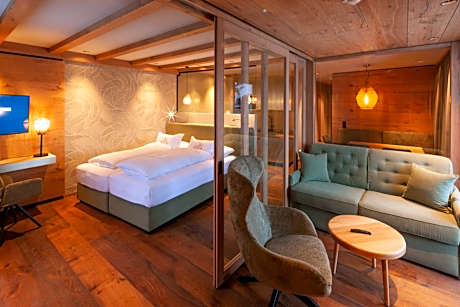 Two-Bedroom Suite (50m2 OG2)