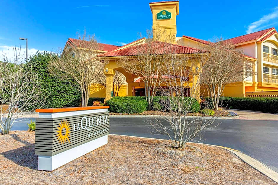 La Quinta Inn & Suites by Wyndham Raleigh Durham International Airport