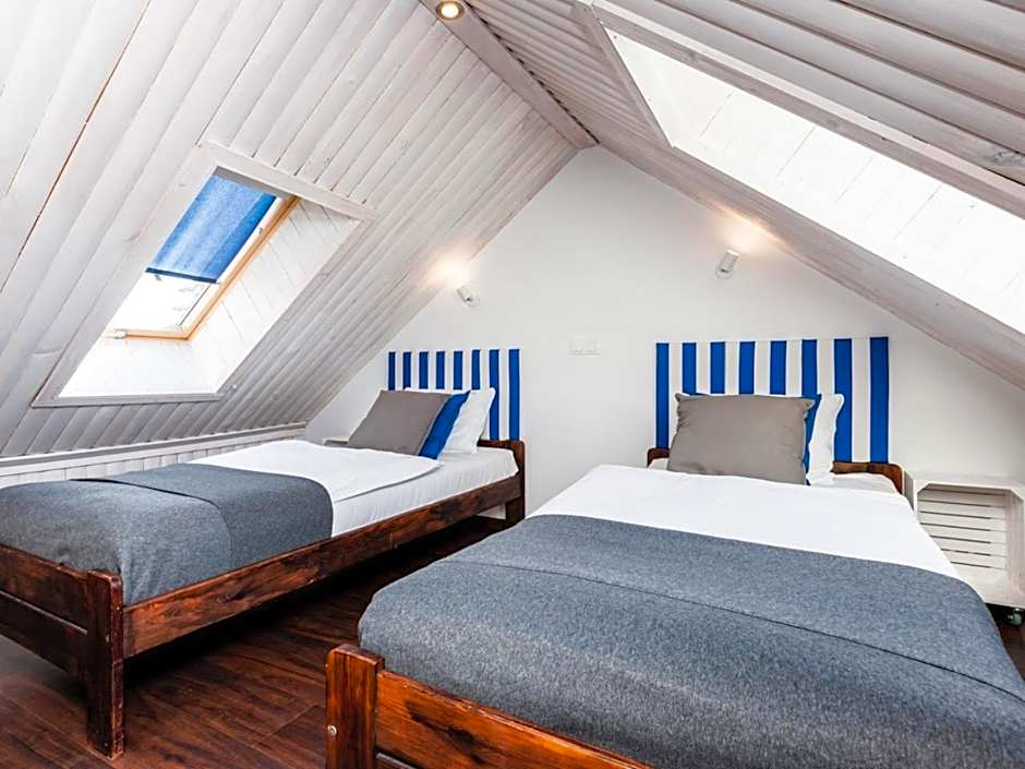 Kompleks Wypoczynkowy Pomerania z podgrzewanym basenem 30 metrów do morza