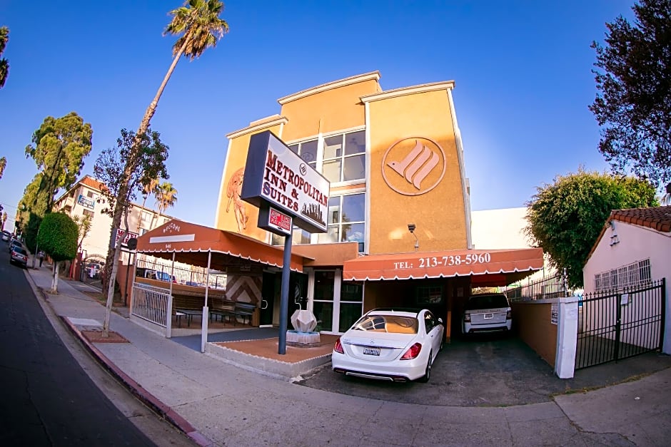 Metropolitan Inn & Suites