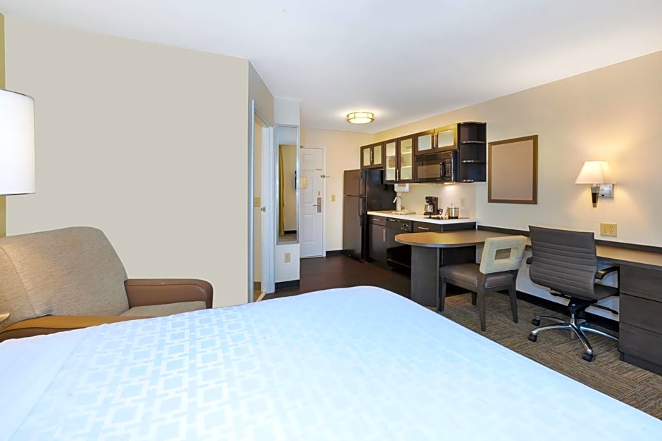 Candlewood Suites Polaris, an IHG Hotel