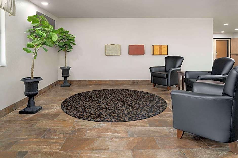 Travelodge by Wyndham Dexter