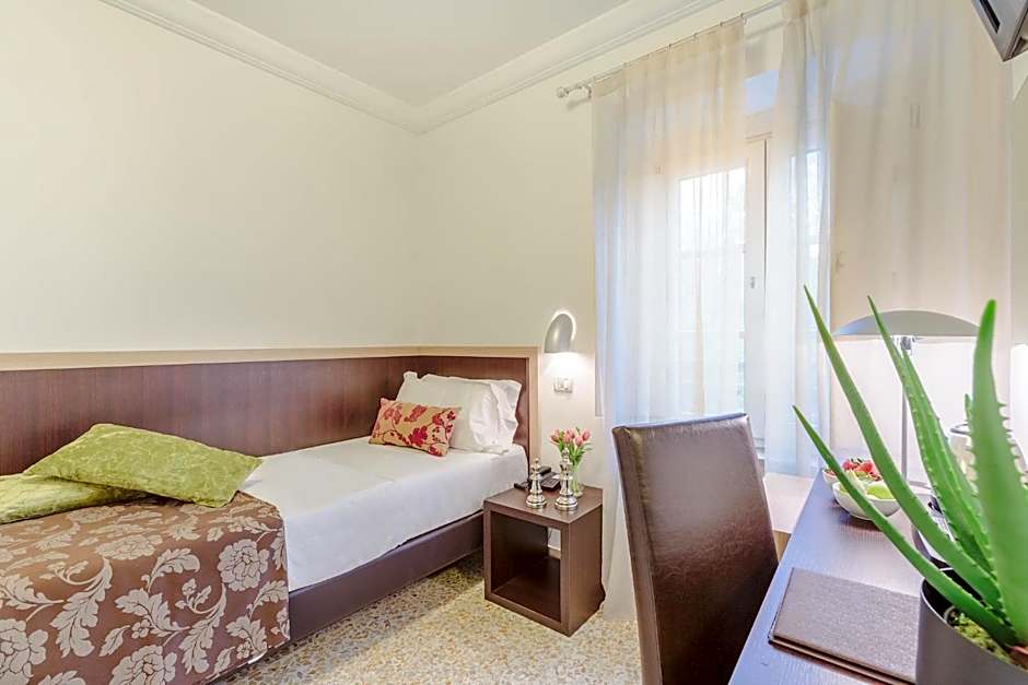 Hotel Hambros - Il Parco In Villa Banchieri
