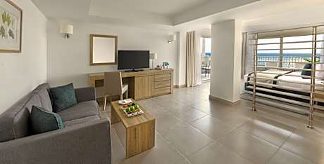 DBL Executive Suite, Queen Bed, Sea View