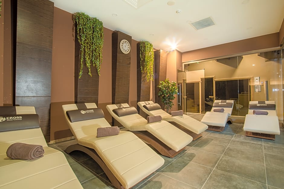 Sky Business Hotel & Spa