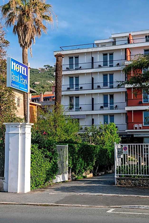 Real Park Hotel