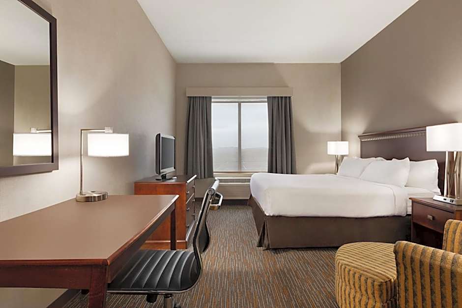 Photo 1 of 4 of 1 King Bed, Mobility Accessible, Roll in Shower, Pet-Friendly