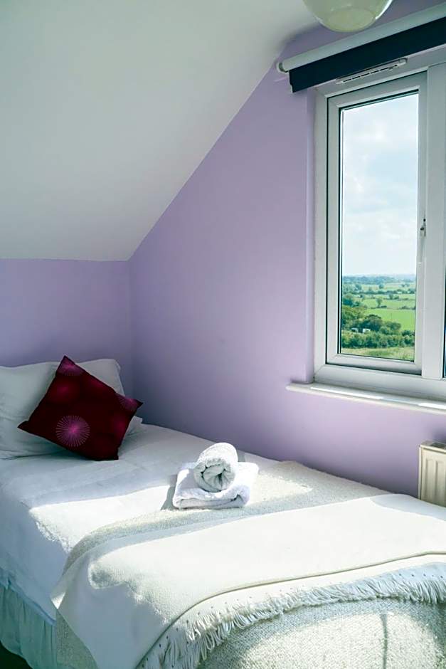 Healing Waters Sanctuary, Peaceful Retreat House, Glastonbury