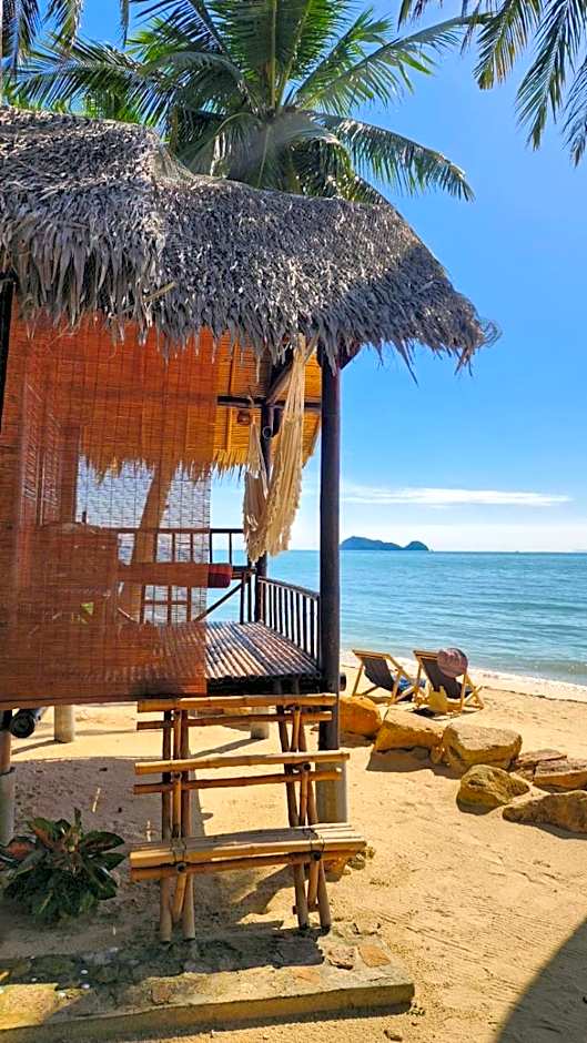 Castaway Beach Bungalows