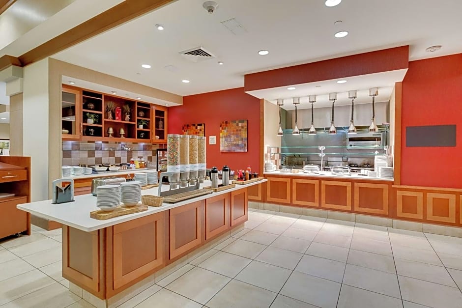 Hilton Garden Inn Milwaukee Airport