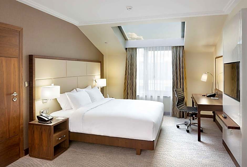 Photo 1 of 5 of 1 King Bed, Mobility Accessible