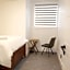 New Luxury Walkout Suite Near University-BY ROOM