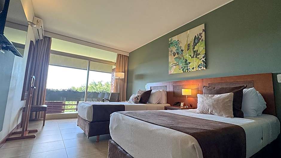 Hotel Raices Esturion