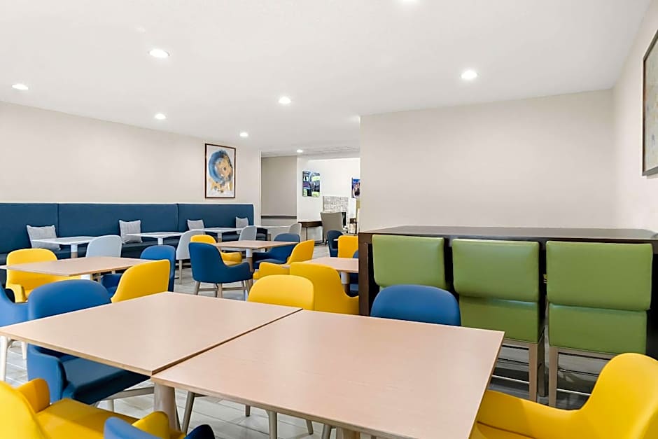 Comfort Suites Southfield/Detroit