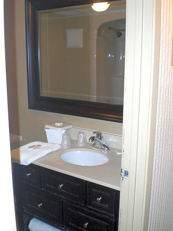 Howard Johnson by Wyndham Niagara Falls