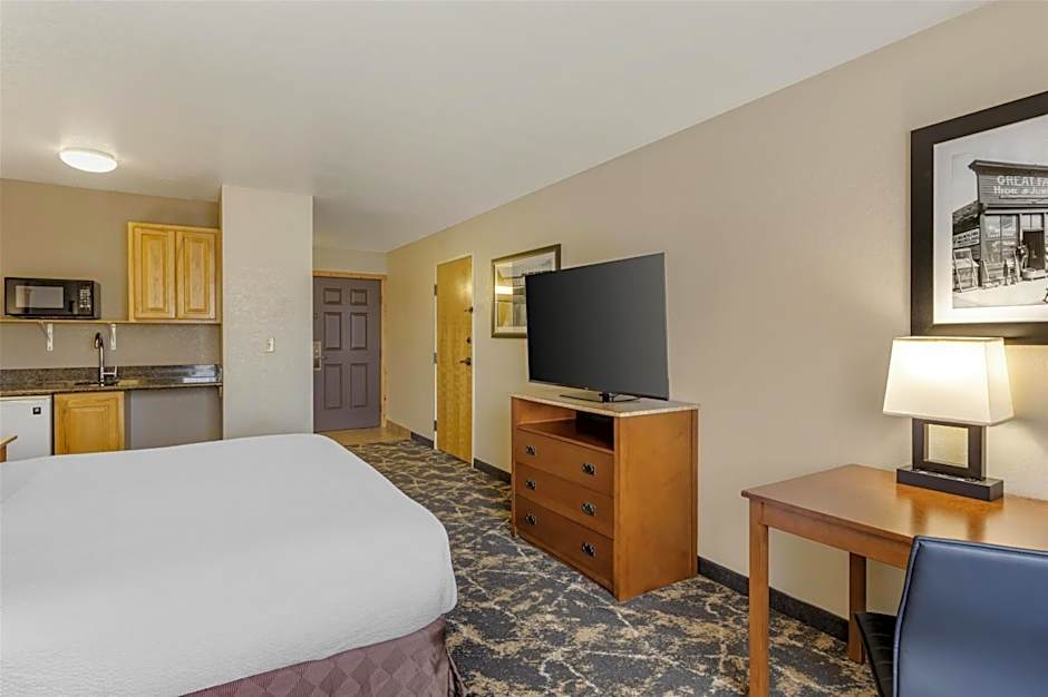Best Western Plus Riverfront Hotel and Suites