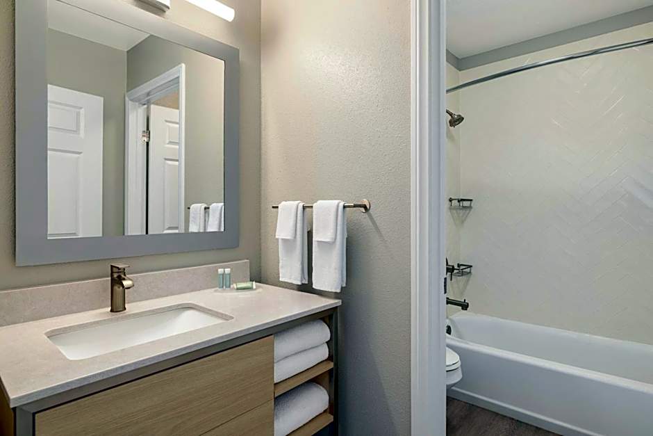 TownePlace Suites by Marriott Anaheim Maingate Near Angel Stadium
