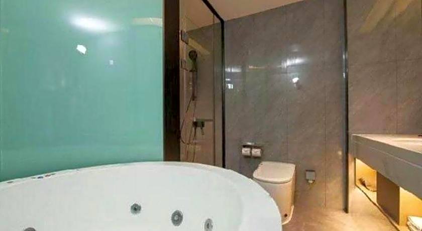 Borrman Hotel Golden Crown Liuzhou Wuxing Pedestrian Street