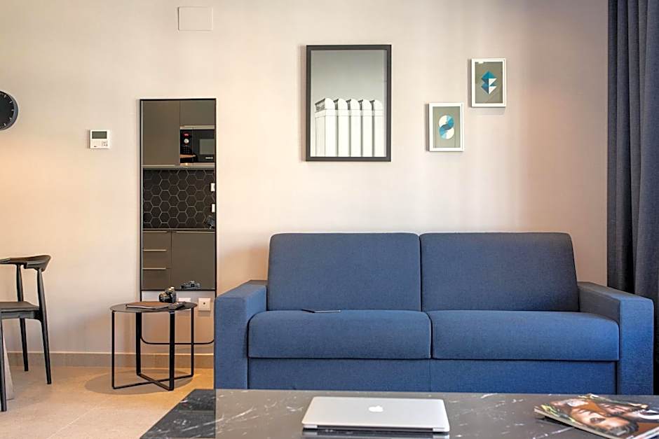 Ramirez Flats Valencia