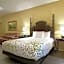 Azure Hotel & Suites Ontario, A Trademark Collection Hotel