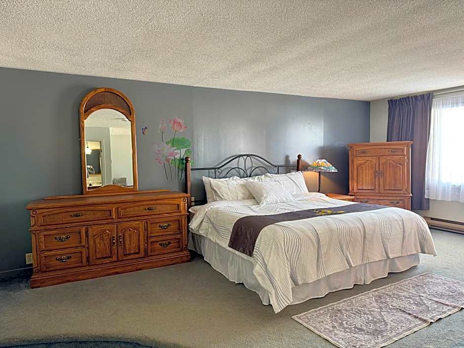 New Age Inn - Voyageur