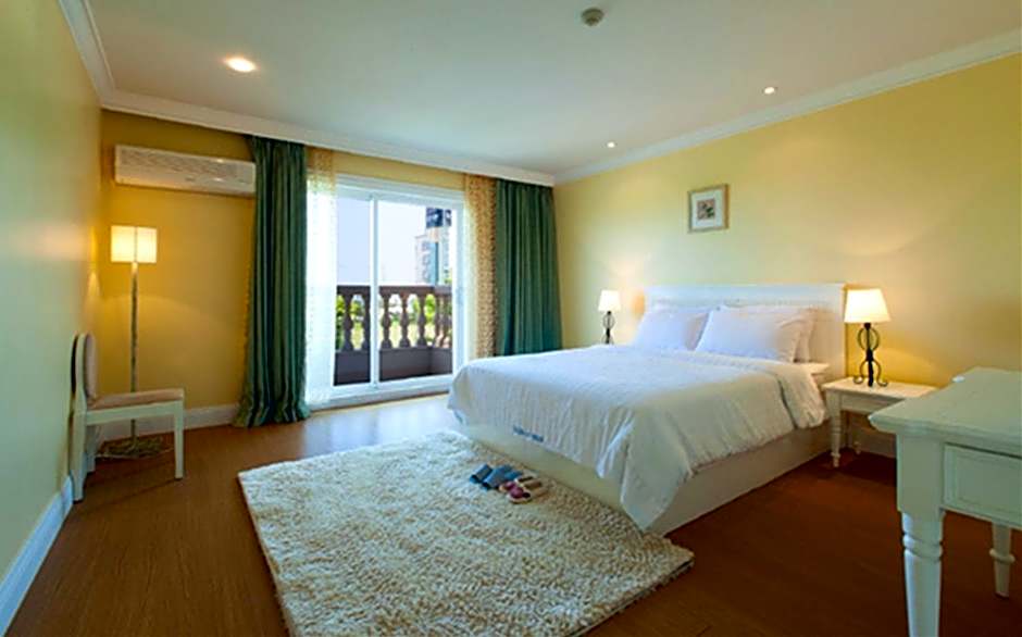 Yangyang Golden Bay Pension