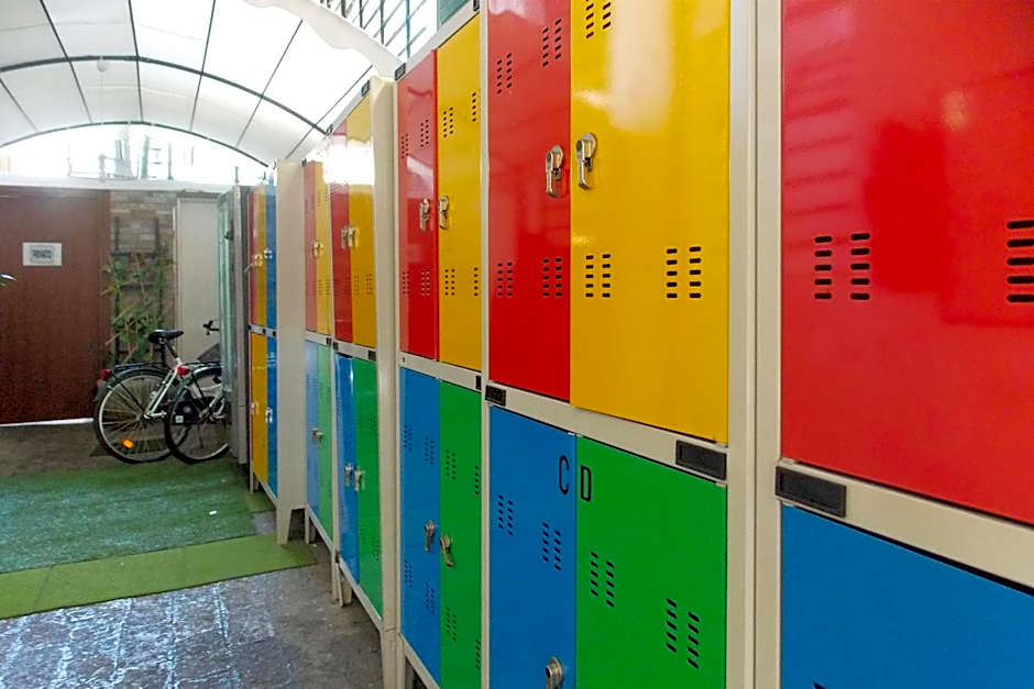 Hostel Colours
