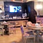 Q Hotel