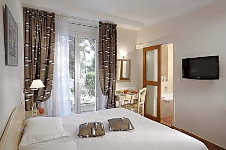 Standard Queen Room - Ground Floor