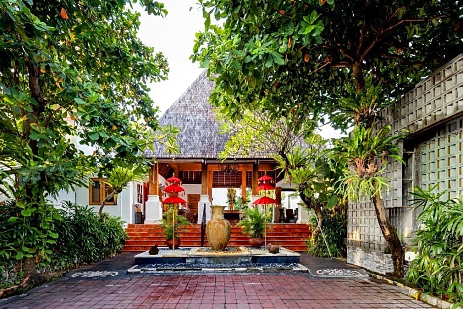 Modern 1BR w/ pool near Petitenget Beach Seminyak