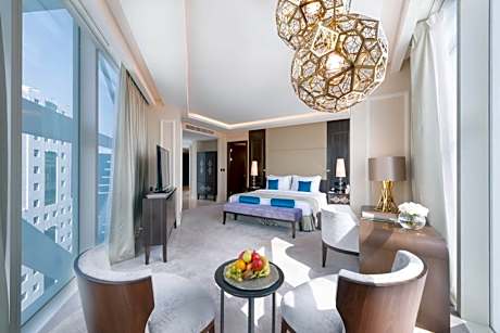 Family Connecting Junior Suite & Twin Room