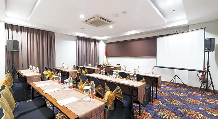 Atrium Premiere Hotel