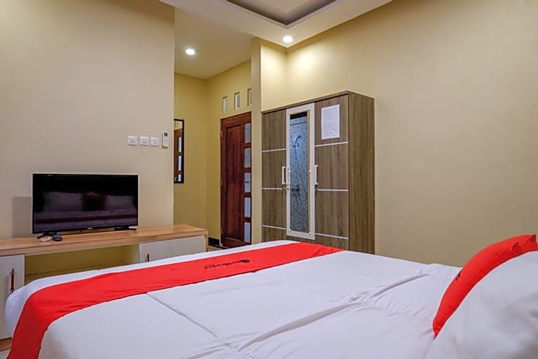 RedDoorz near MM UGM