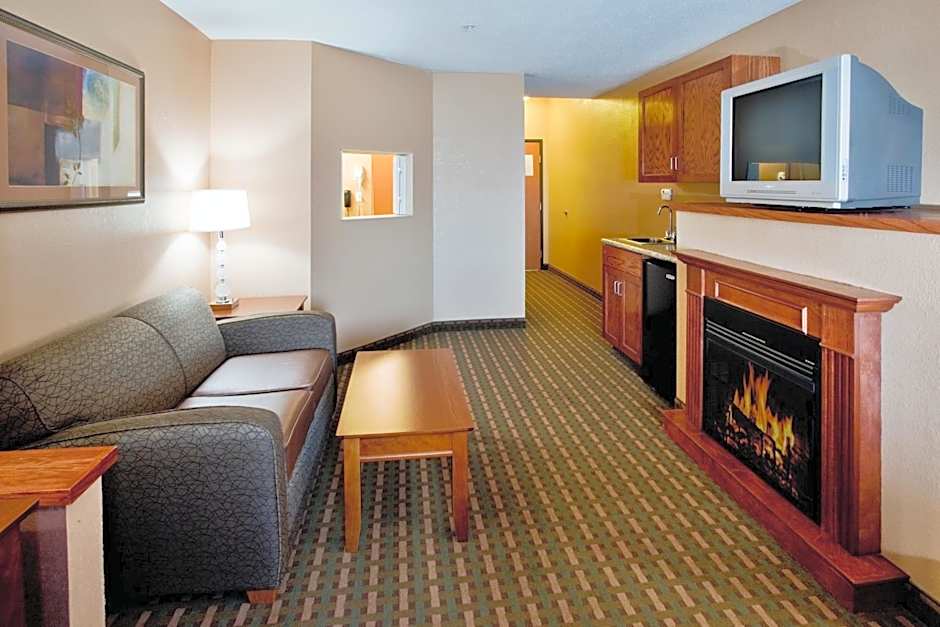 Holiday Inn Express Hotel & Suites Suffolk By IHG