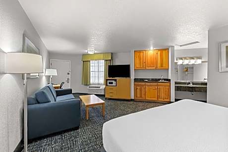 Two-Room King Suite with Sofa Bed - Non-Smoking