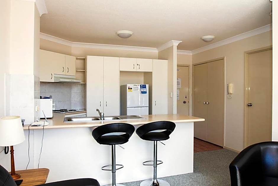 Paradise Isles Apartments