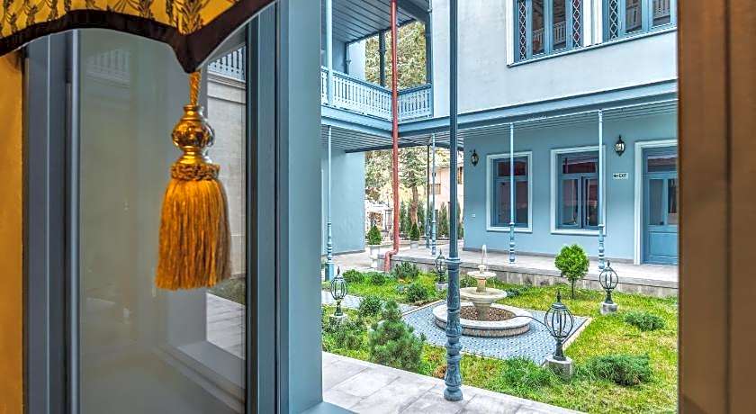 Golden Tulip Borjomi