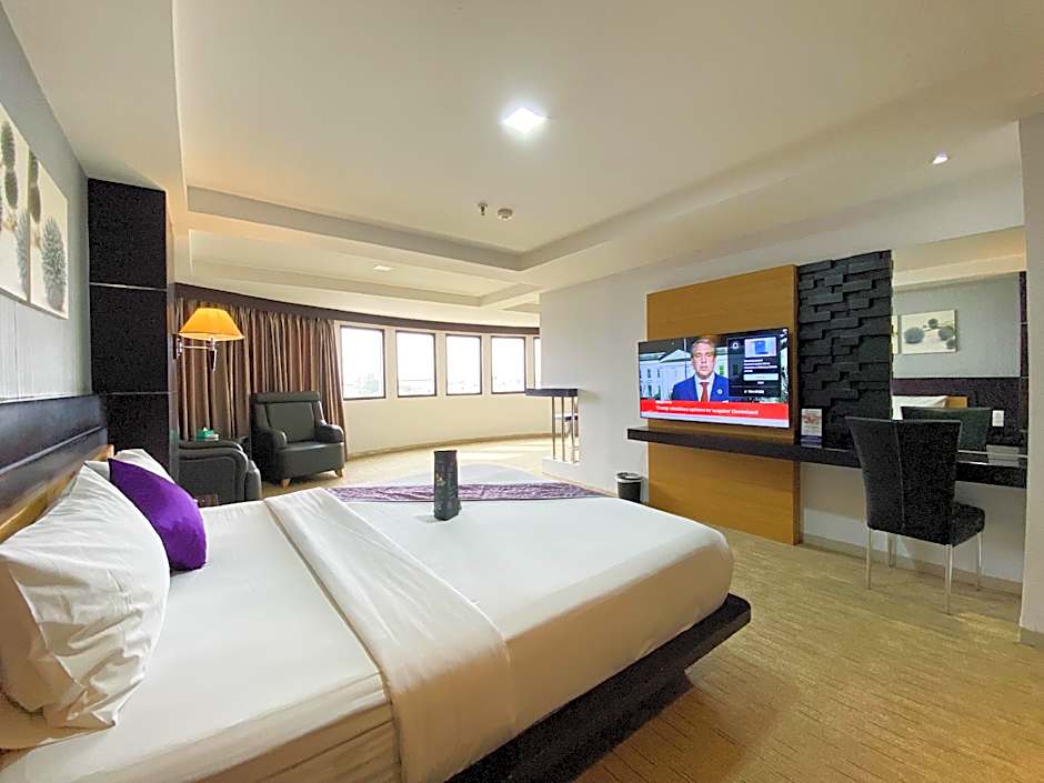 Photo 1 of 12 of Premier Suite
