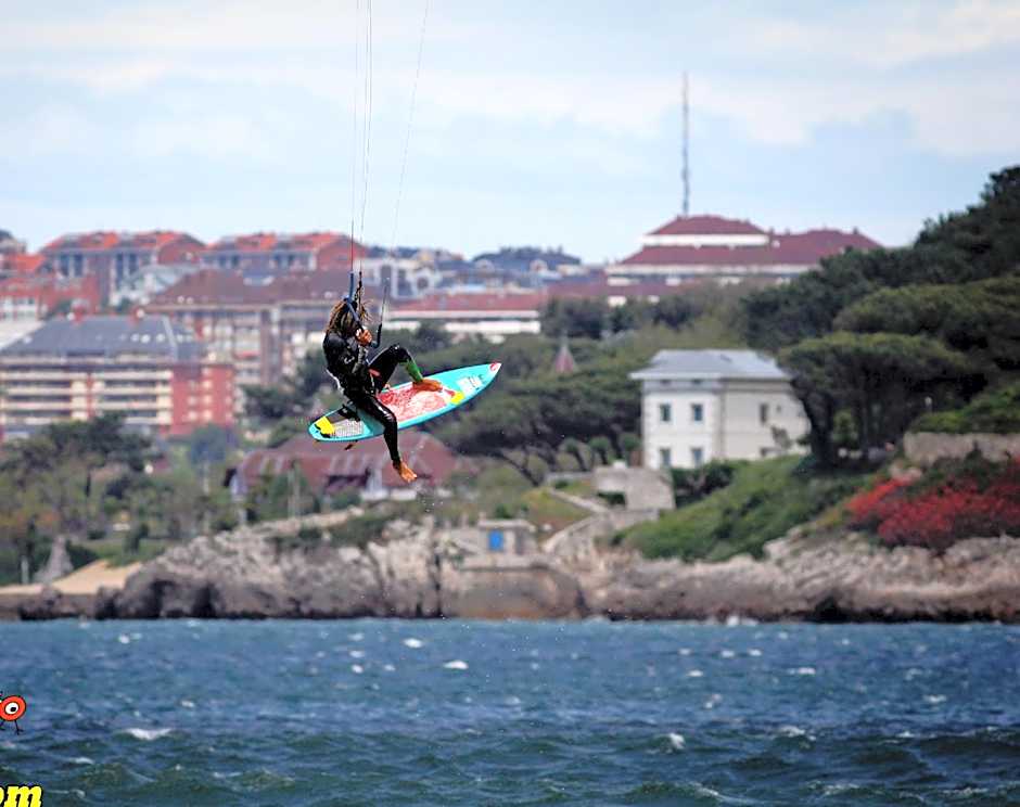 SURFtoLIVE House
